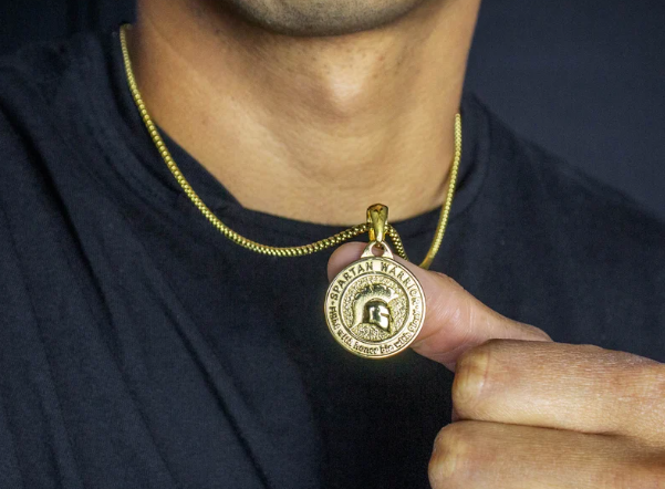 Spartan Pendant Gold